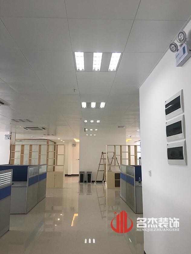 办公区91视频网站入口设计完工照.jpg