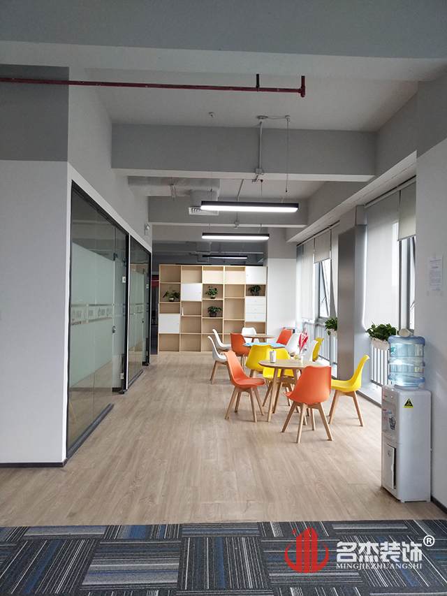 休闲区91视频网站入口完工照.jpg